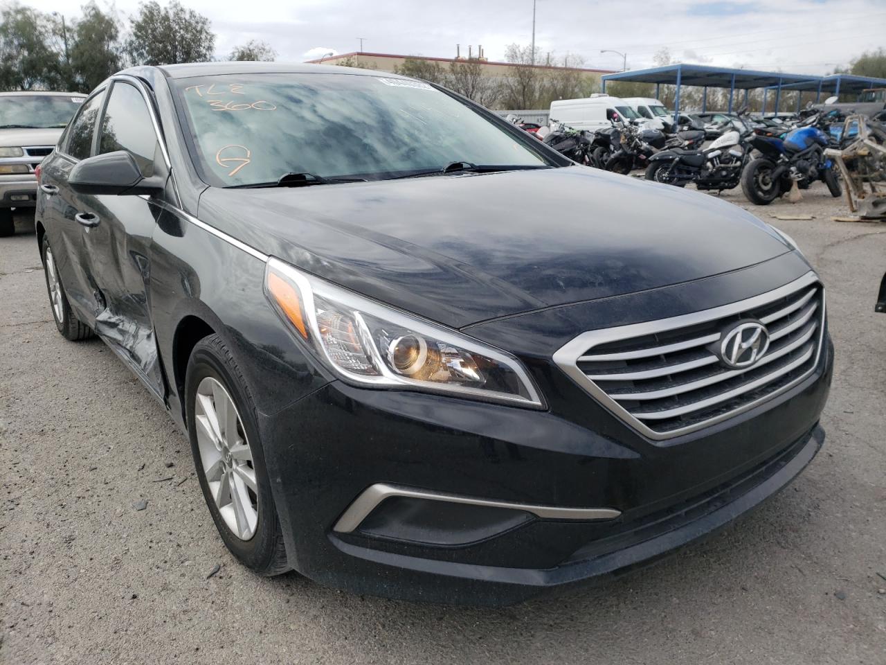 Photo 1 from auction – 2016 HYUNDAI SONATA SE with VIN 5NPE24AF2GH400892