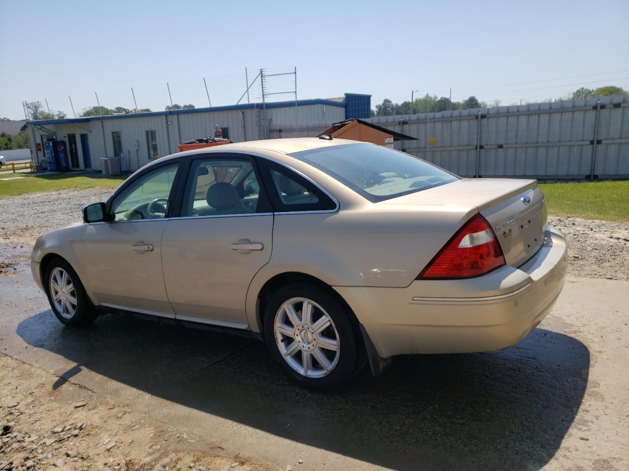 Photo 3 from auction – 2007 FORD FIVE HUNDR with VIN 1FAFP251X7G117045