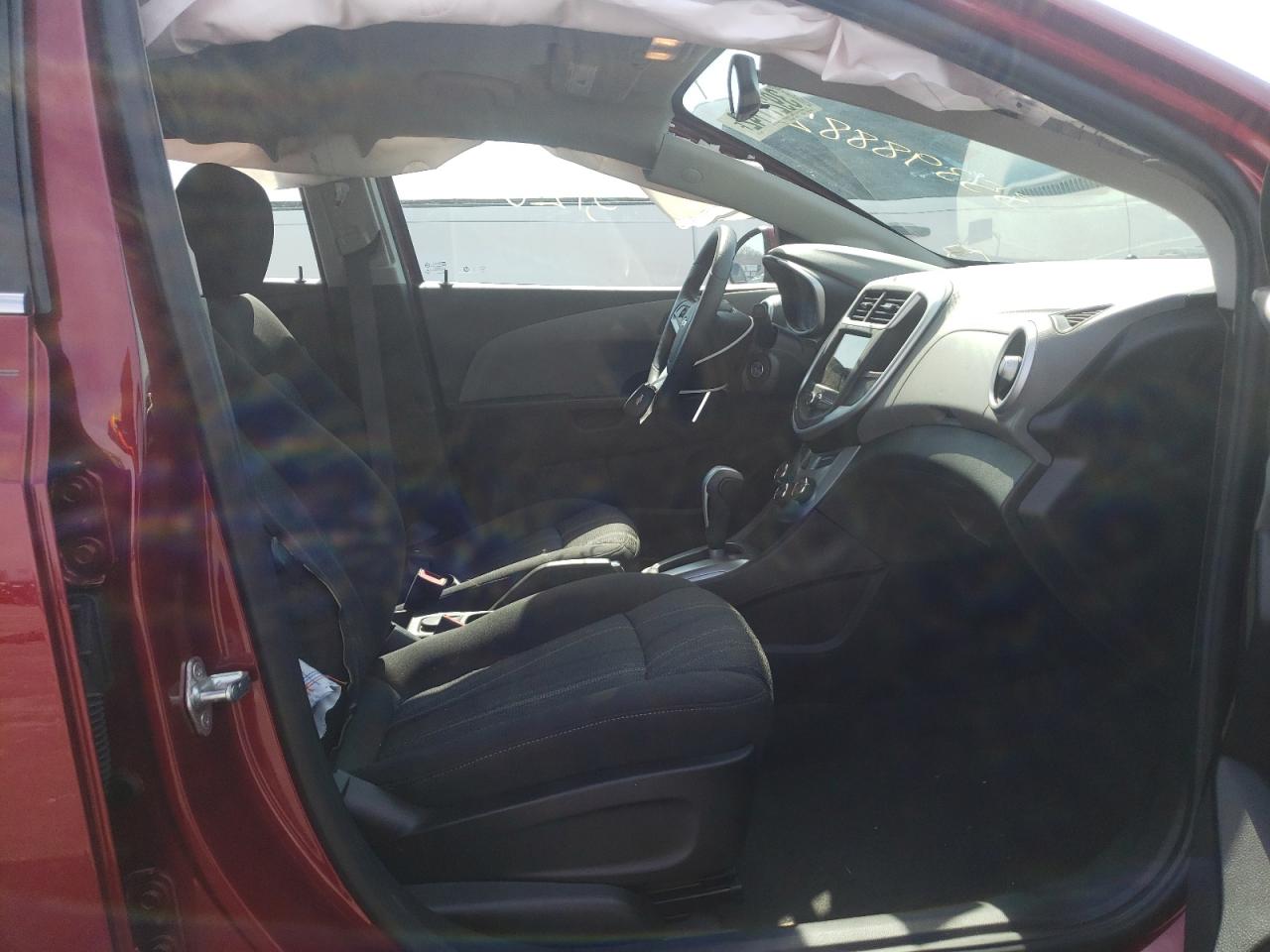 Photo 5 from auction – 2019 CHEVROLET SONIC LT with VIN 1G1JD5SB9K4127175