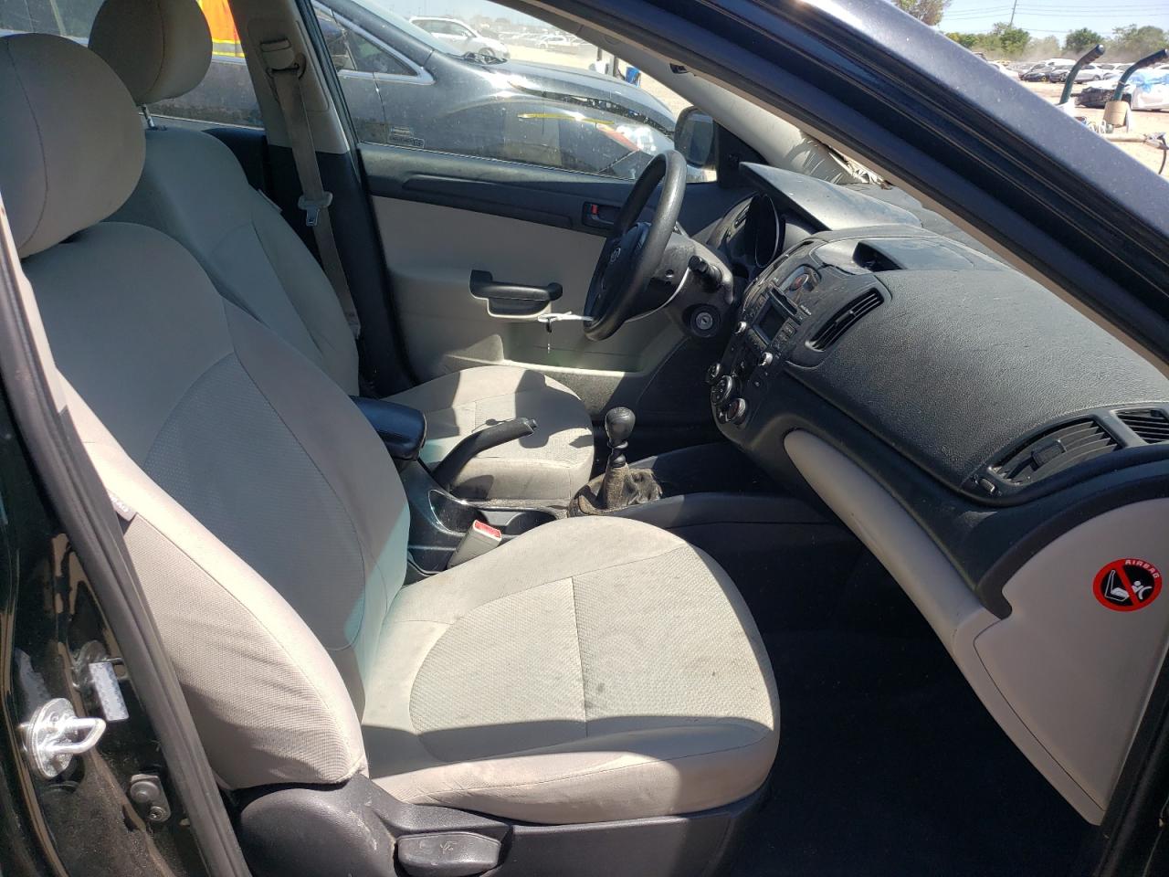 Photo 5 from auction – 2012 KIA FORTE LX with VIN KNAFT4A25C5515279