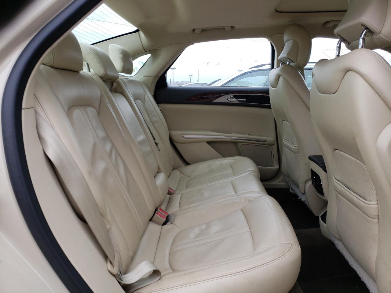 Photo 6 from auction – 2014 LINCOLN MKZ with VIN 3LN6L2J92ER808024