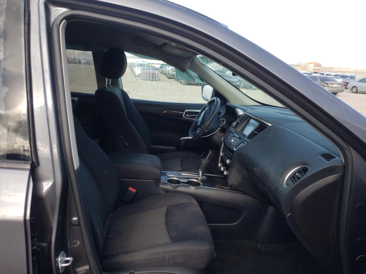 Photo 5 from auction – 2017 NISSAN PATHFINDER with VIN 5N1DR2MN0HC626033