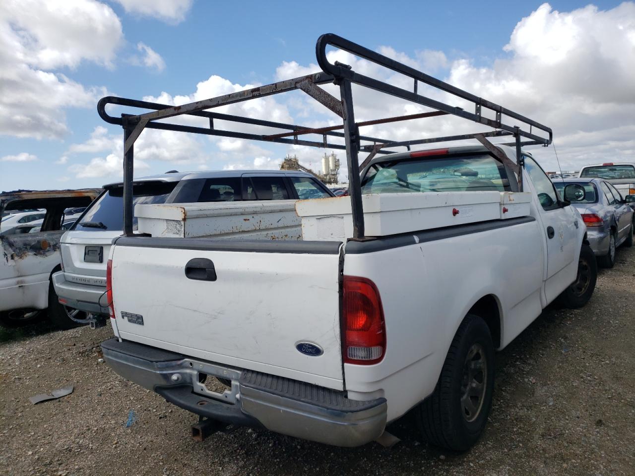 Photo 4 from auction – 1999 FORD F250 with VIN 1FTRF27L2XKA58563