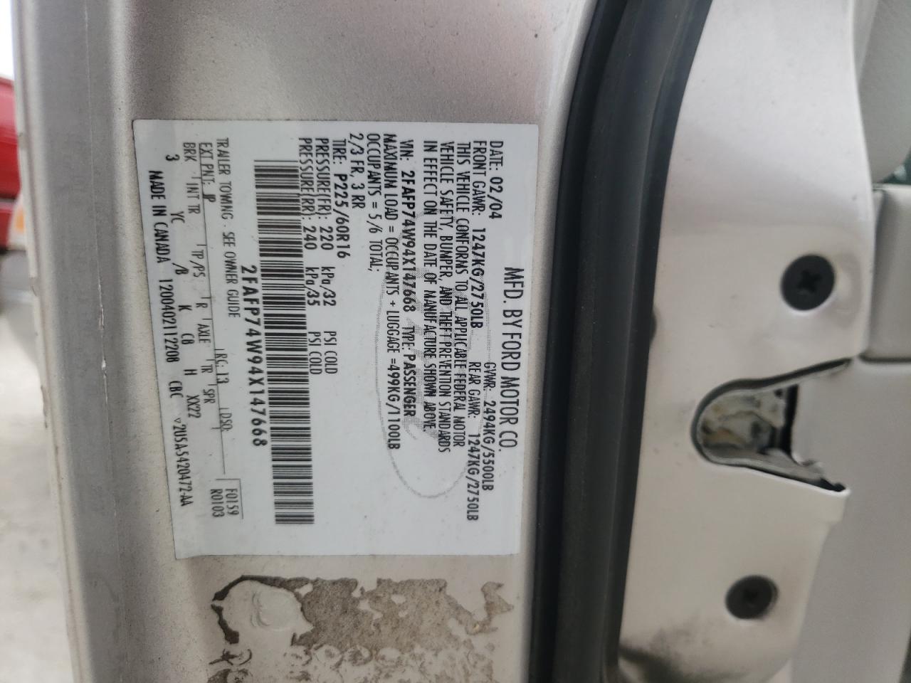 Photo 10 from auction – 2004 FORD CROWN VICT with VIN 2FAFP74W94X147668