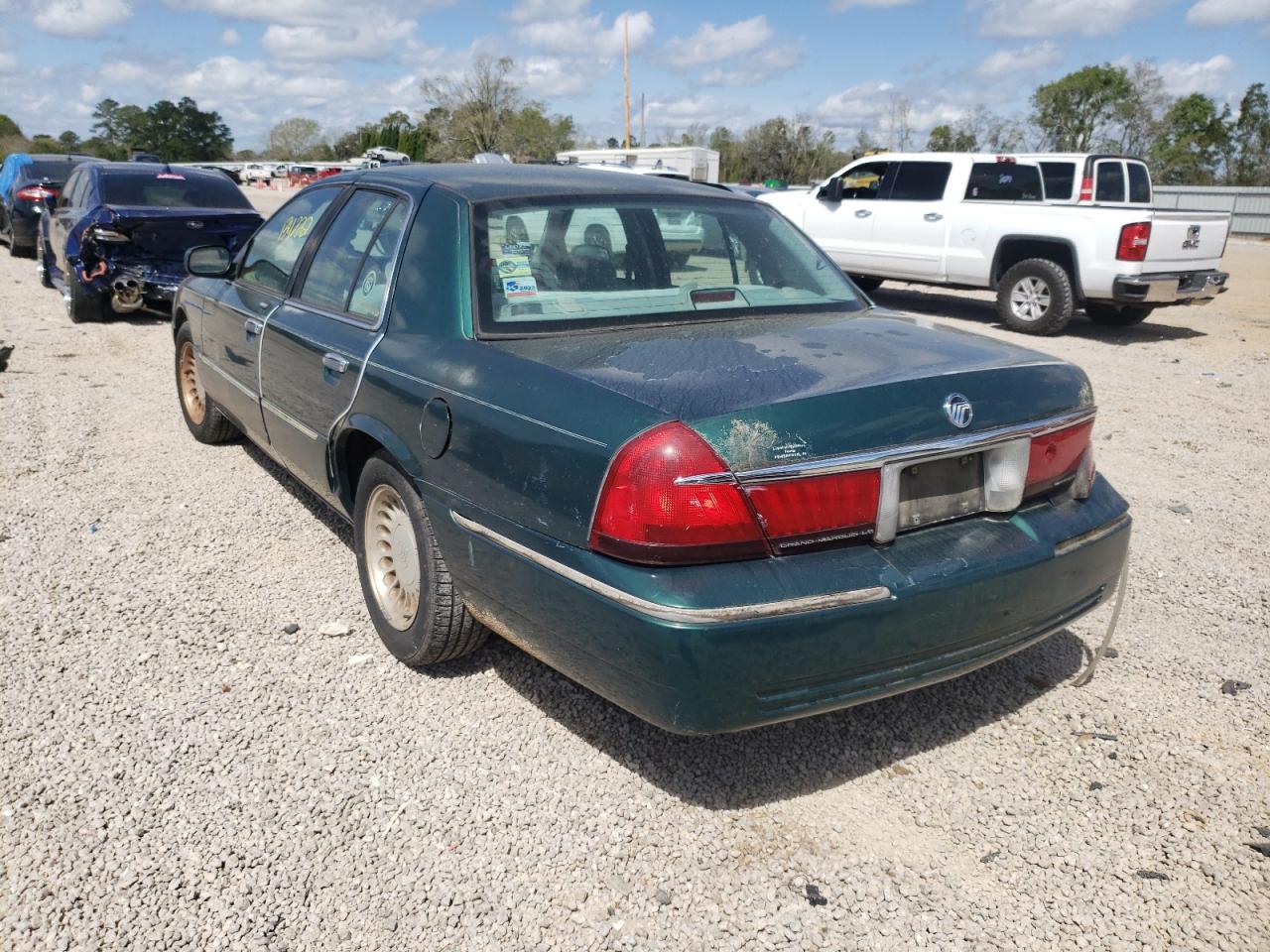Photo 3 from auction – 2001 MERCURY GRAND MARQ with VIN 2MEFM75W51X706323