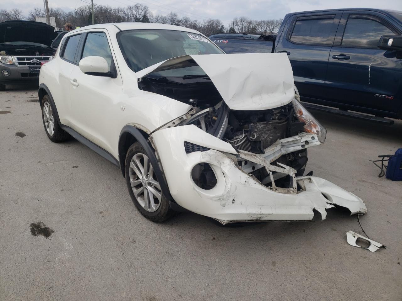 NISSAN JUKE S 2013 with VIN JN8AF5MR1DT216604 - Photo from auction