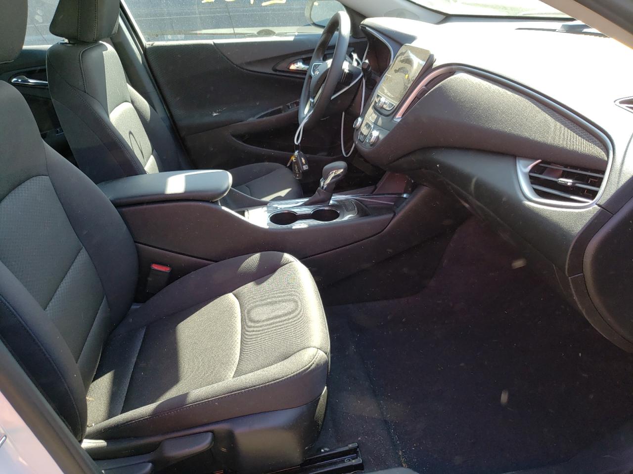 Photo 5 from auction – 2021 CHEVROLET MALIBU LS with VIN 1G1ZC5ST2MF087723