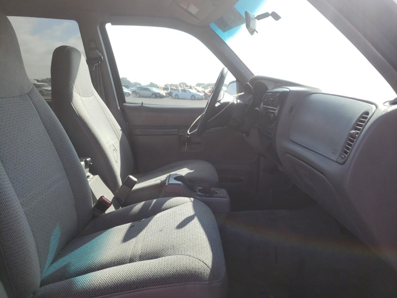 Photo 5 from auction – 2001 FORD EXPLORER X with VIN 1FMZU62E91ZA72752
