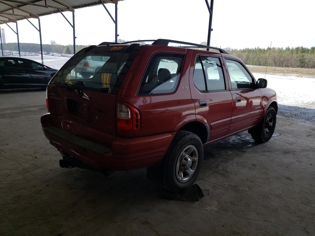 Photo 4 from auction – 2000 ISUZU RODEO S with VIN 4S2DM58W5Y4327658