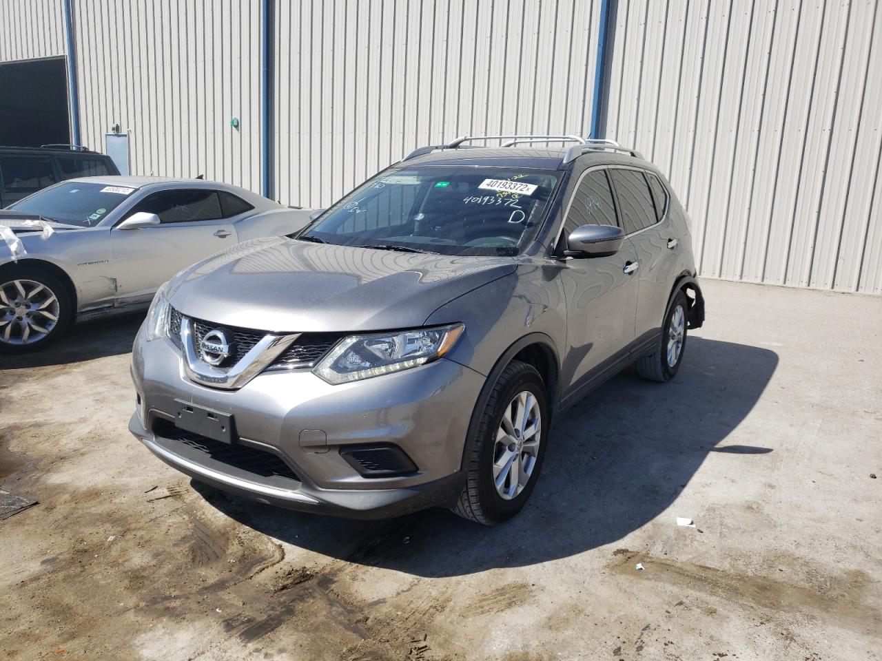 Photo 2 from auction – 2016 NISSAN ROGUE S with VIN KNMAT2MV9GP734862