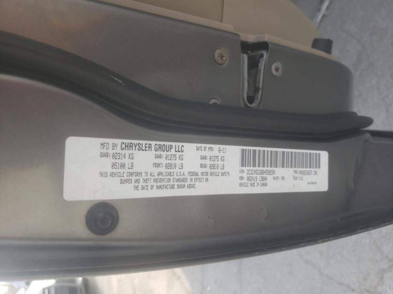 Photo 10 from auction – 2011 CHRYSLER 300 LIMITE with VIN 2C3CA5CG8BH599250