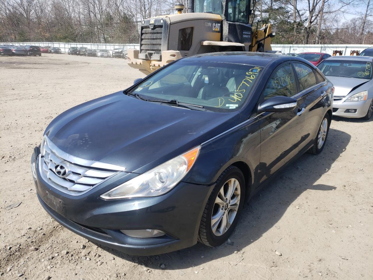 Photo 2 from auction – 2011 HYUNDAI SONATA SE with VIN 5NPEC4AC9BH139224