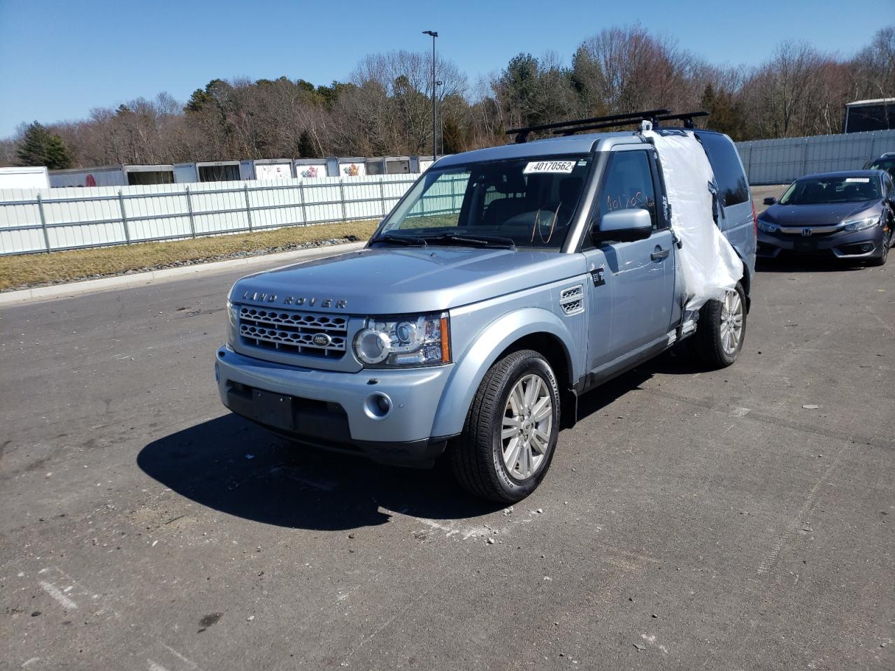 Photo 2 from auction – 2011 LAND ROVER LR4 HSE LU with VIN SALAK2D45BA596090