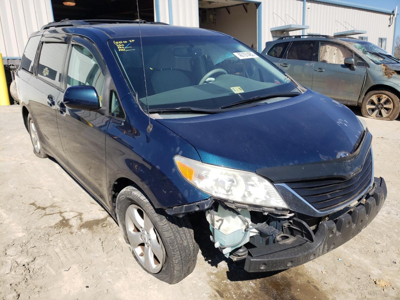 Photo 1 from auction – 2012 TOYOTA SIENNA LE with VIN 5TDKK3DC1CS181961