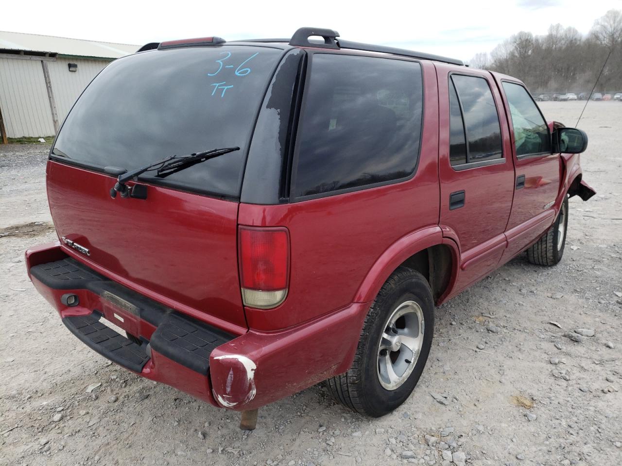 Photo 4 from auction – 2004 CHEVROLET BLAZER with VIN 1GNCS13XX4K161429