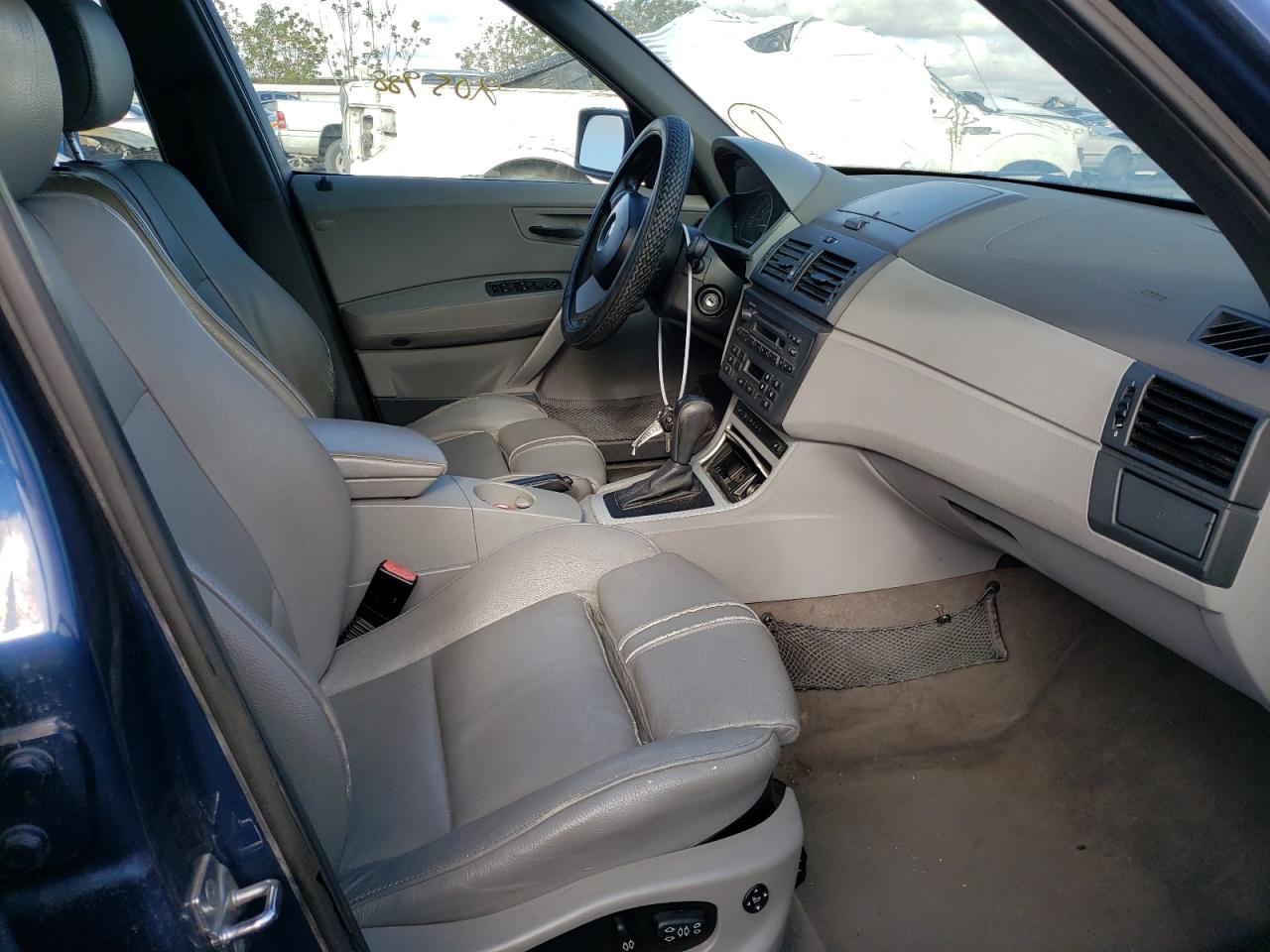 Photo 5 from auction – 2004 BMW X3 3.0I with VIN WBXPA93444WC30079