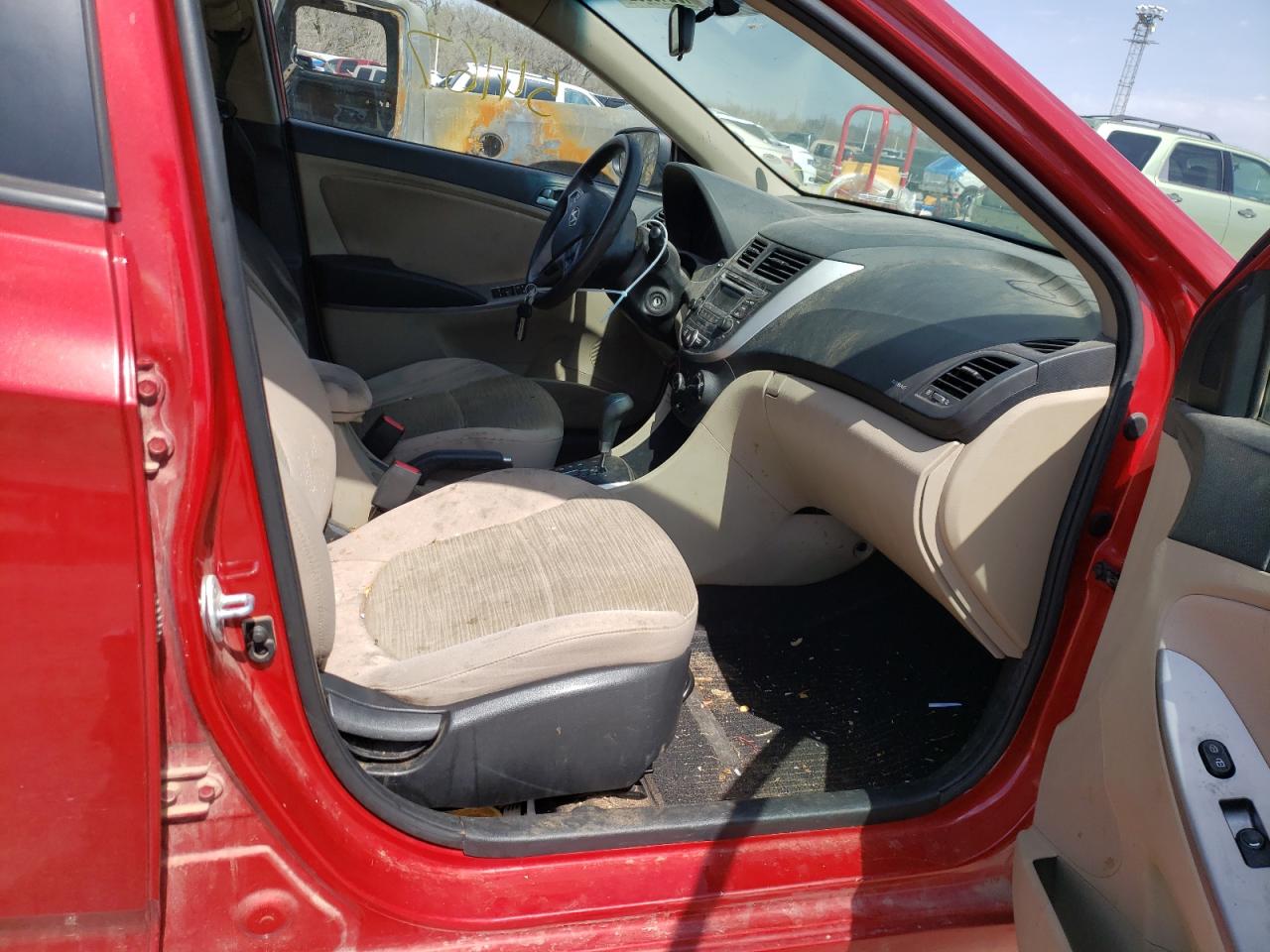 Photo 5 from auction – 2017 HYUNDAI ACCENT SE with VIN KMHCT4AE4HU388291