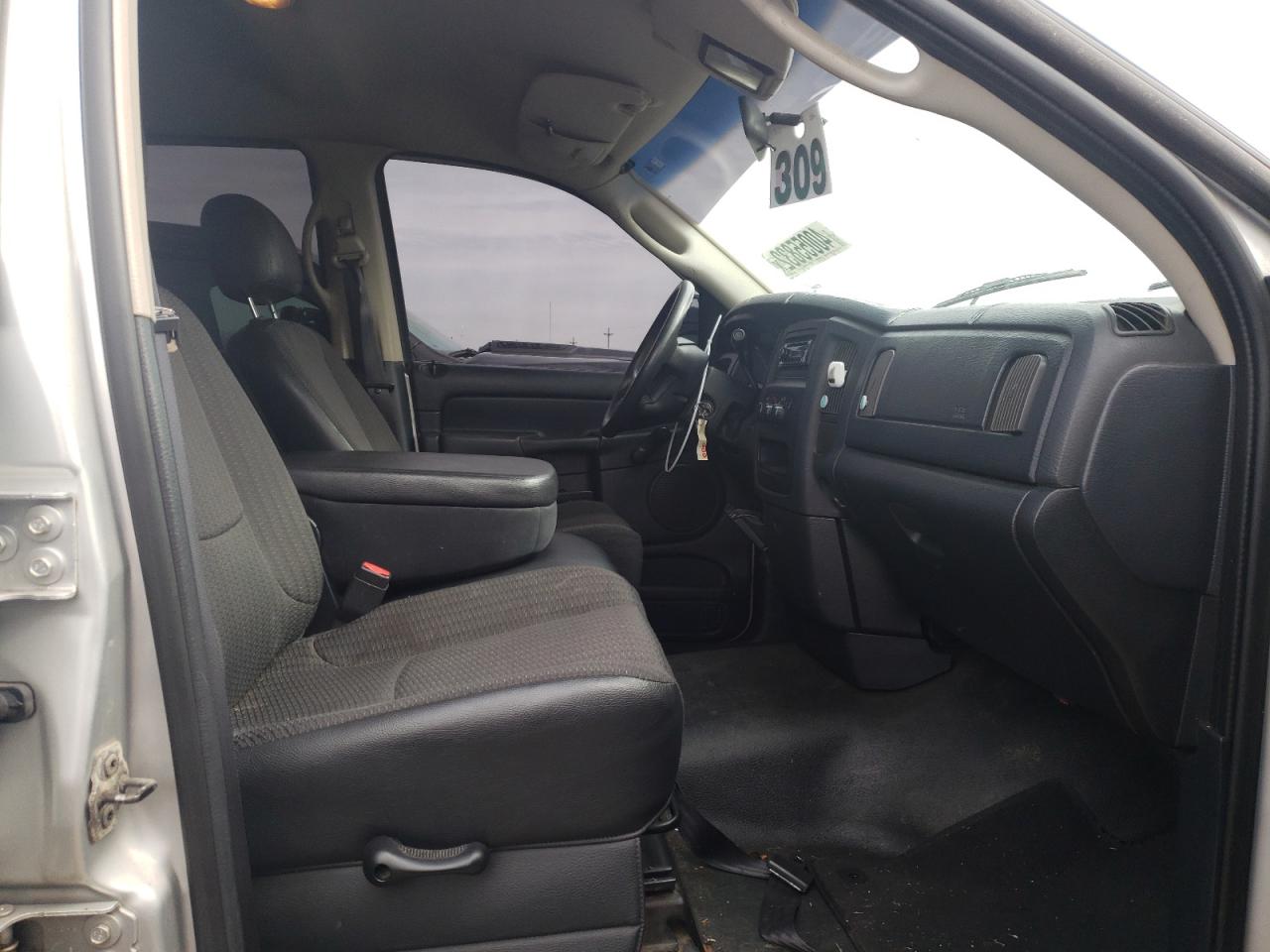 Photo 5 from auction – 2002 DODGE RAM 1500 with VIN 3D7HA18N42G163129
