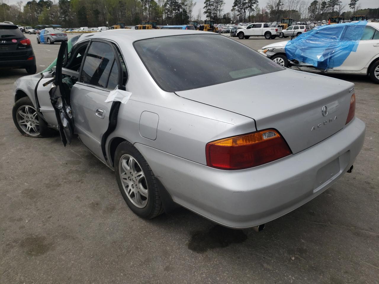 Photo 3 from auction – 2000 ACURA 3.2TL with VIN 19UUA566XYA061578