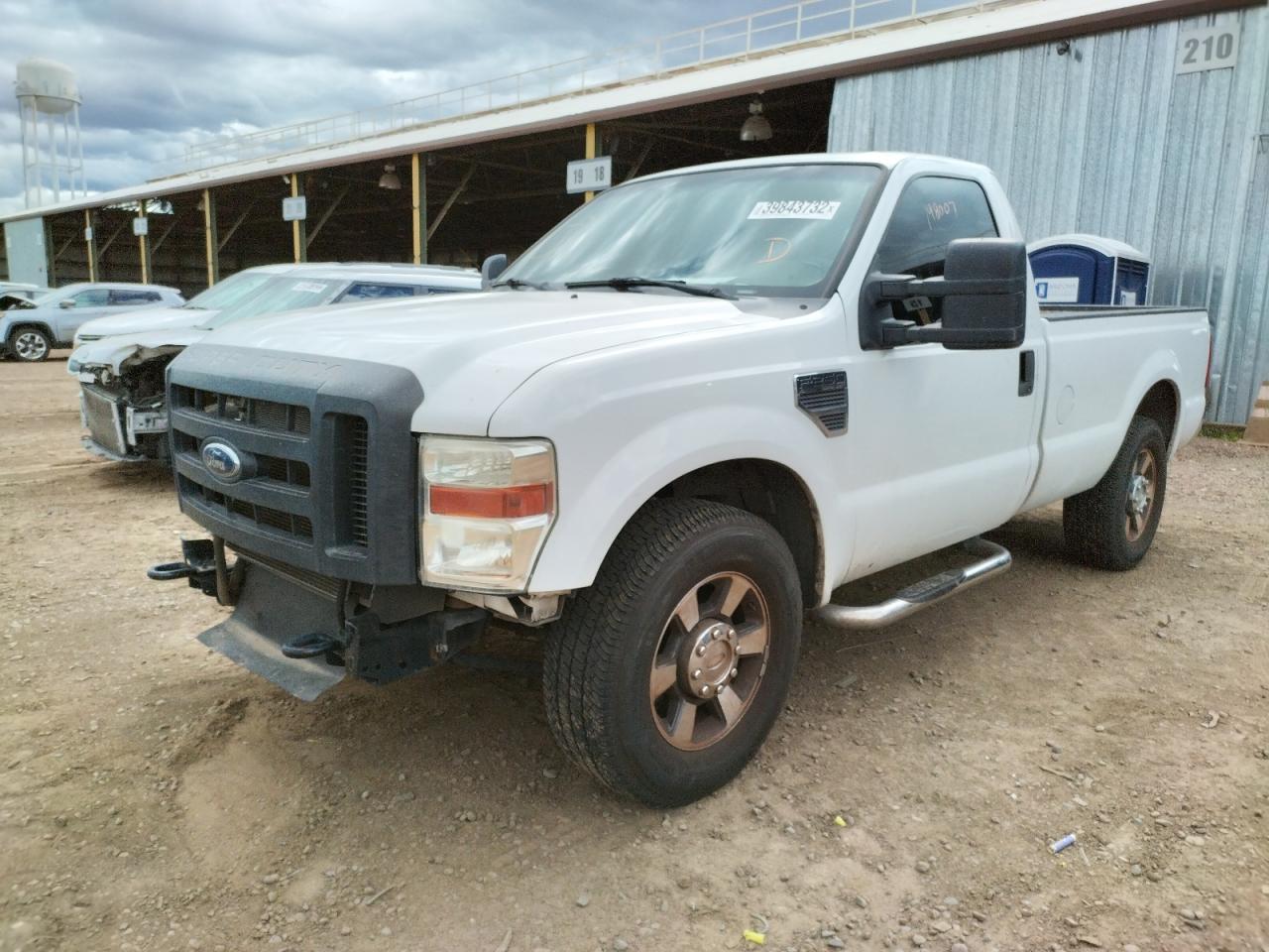 Фото 2 с аукциона – 2010 FORD F250 SUPER с VIN 1FTNF2A53AEB18655