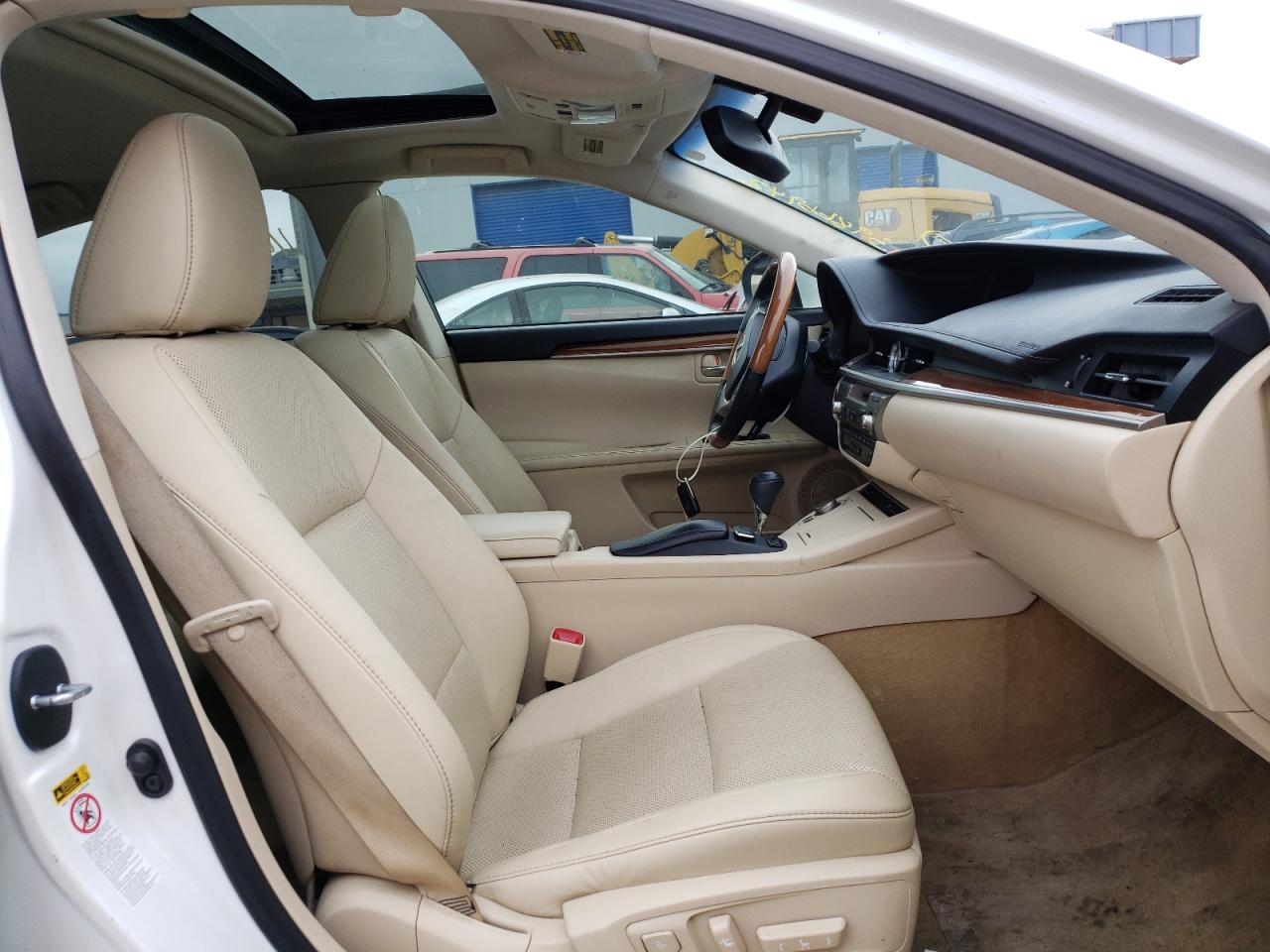 Photo 5 from auction – 2014 LEXUS ES 300H with VIN JTHBW1GG6E2046894