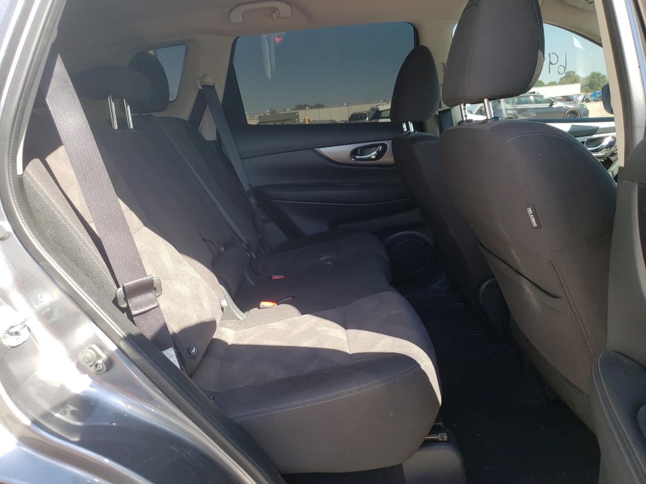 Photo 6 from auction – 2016 NISSAN ROGUE S with VIN KNMAT2MV9GP734862