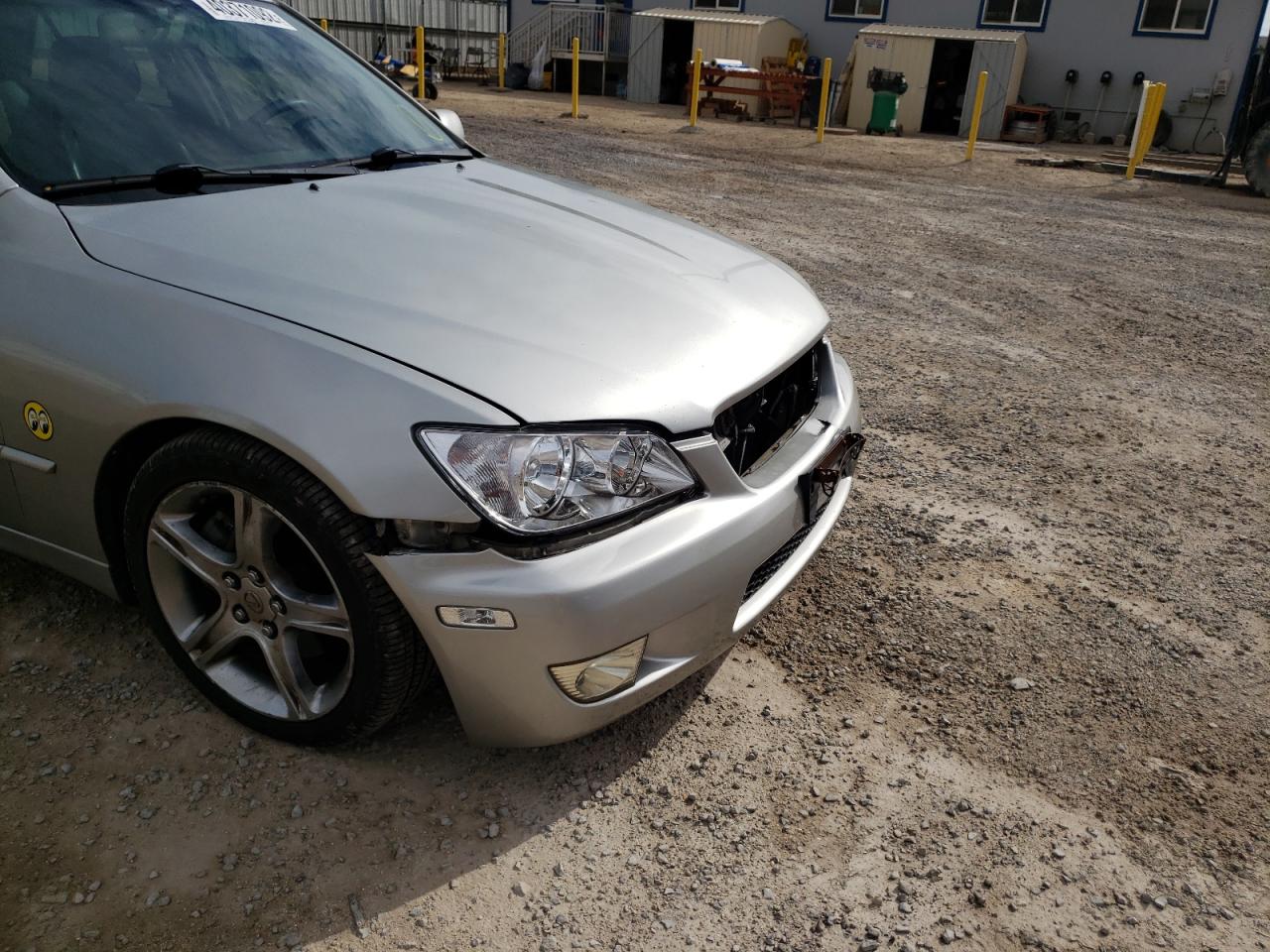 Photo 9 from auction – 2003 LEXUS IS 300 with VIN JTHBD192430072104