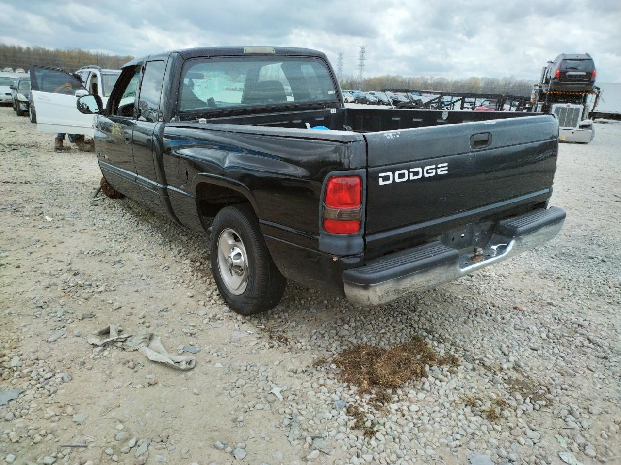 Photo 3 from auction – 2001 DODGE RAM 1500 with VIN 1B7HC13Z21J554579