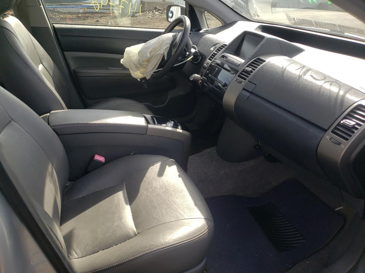 Photo 5 from auction – 2007 TOYOTA PRIUS with VIN JTDKB20U677666038