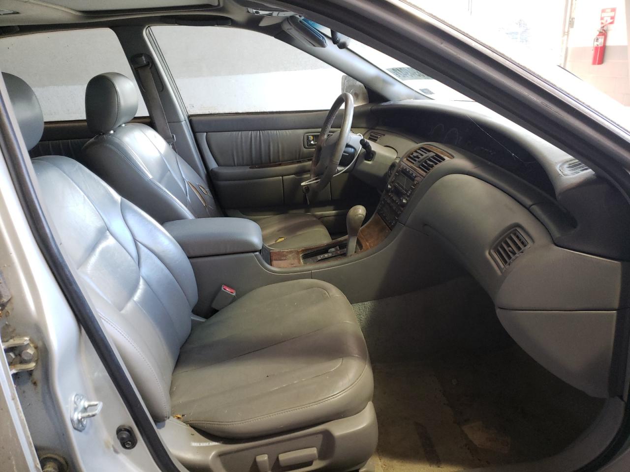 Photo 5 from auction – 2000 TOYOTA AVALON with VIN 4T1BF28B2YU104045