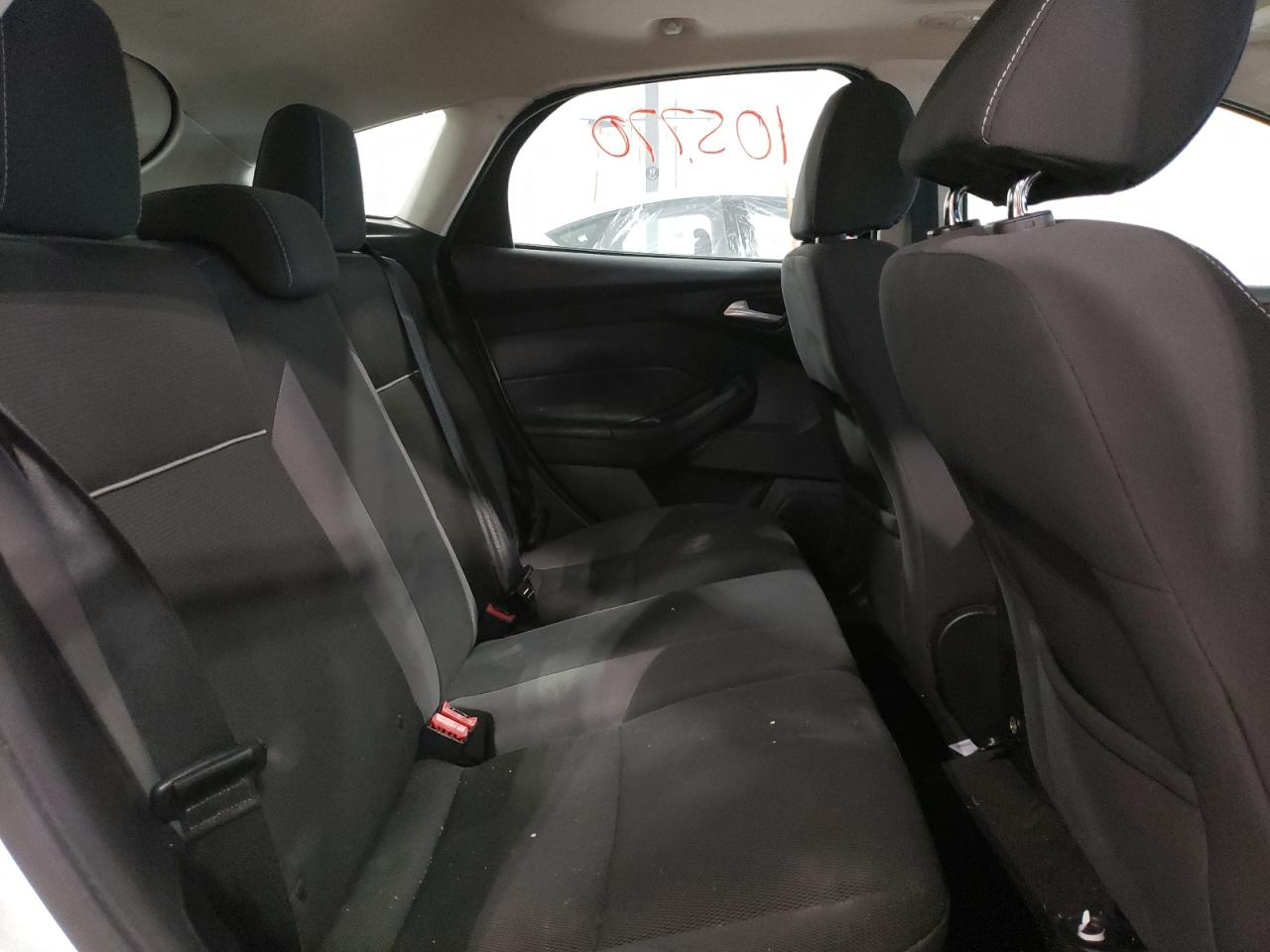 Photo 6 from auction – 2014 FORD FOCUS SE with VIN 1FADP3K26EL225371