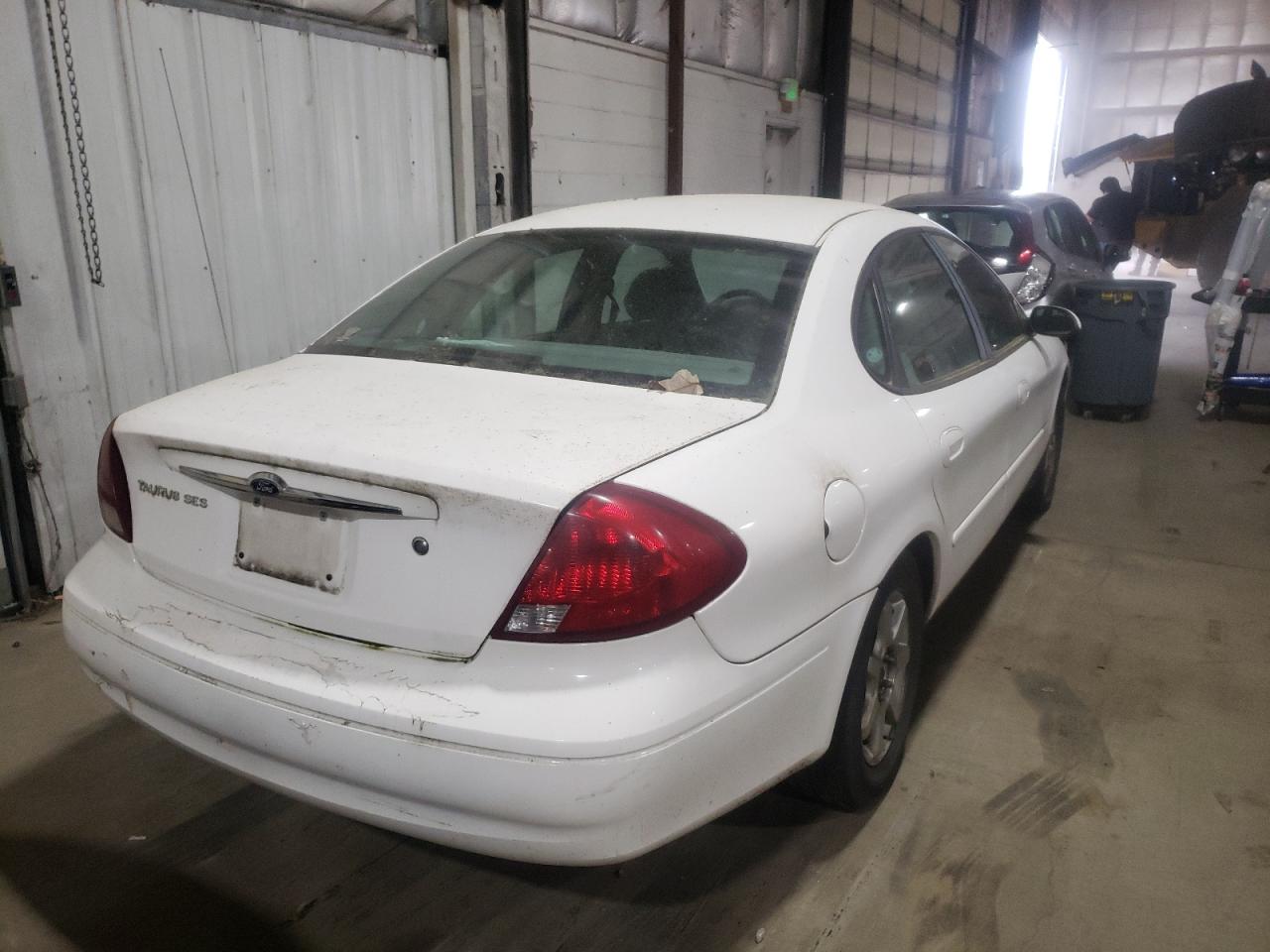 Photo 4 from auction – 2003 FORD TAURUS SES with VIN 1FAFP55293G224639