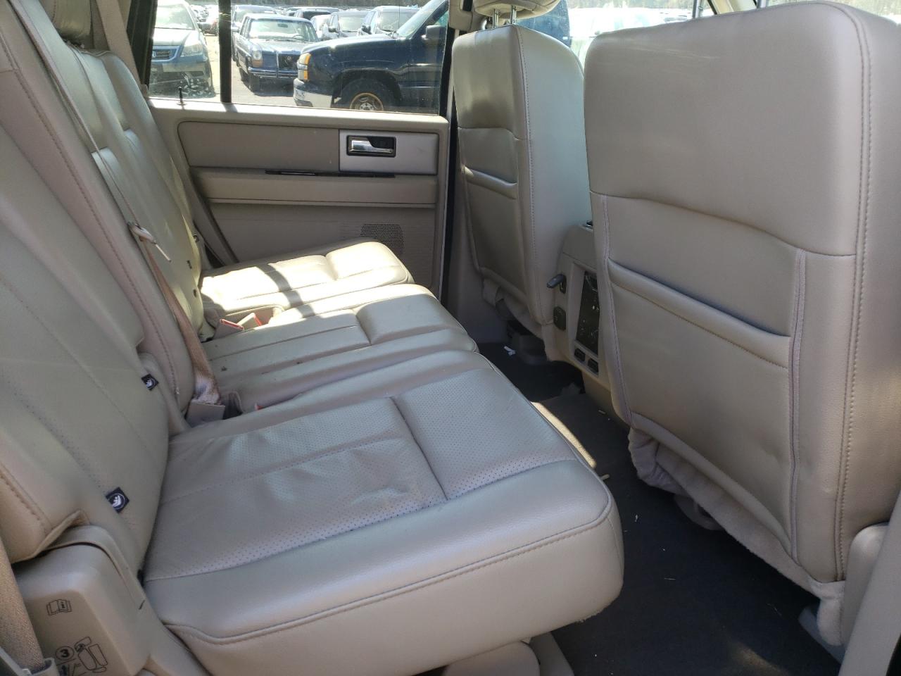 Photo 6 from auction – 2012 FORD EXPEDITION with VIN 1FMJU1K52CEF41707