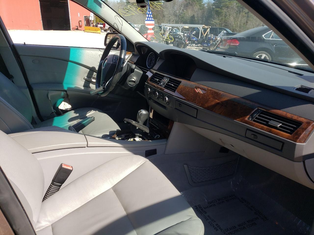 Photo 5 from auction – 2007 BMW 525 XI with VIN WBANF335X7CS41003