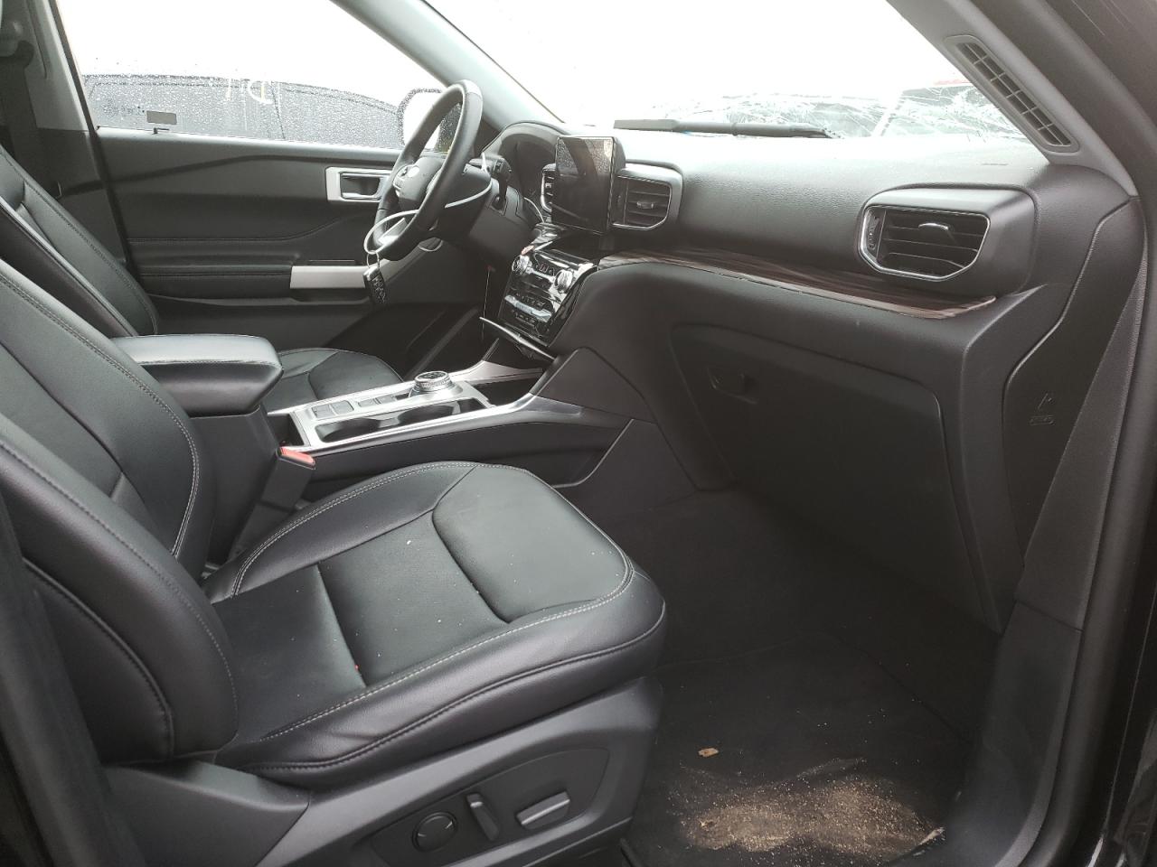 Photo 5 from auction – 2021 FORD EXPLORER L with VIN 1FMSK7FH8MGB03877