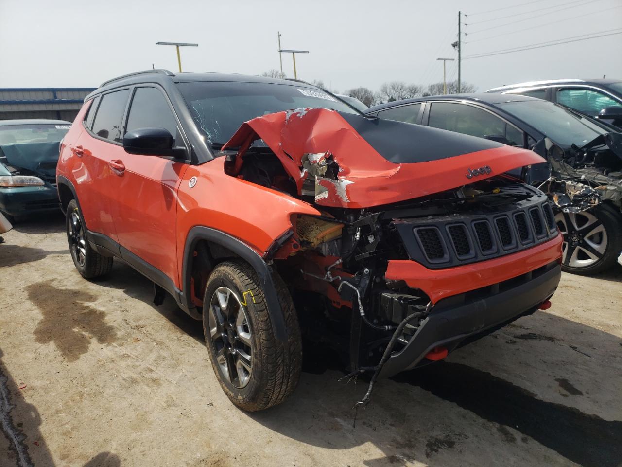JEEP COMPASS TR 2018 with VIN 3C4NJDDB7JT231018 - Photo from auction