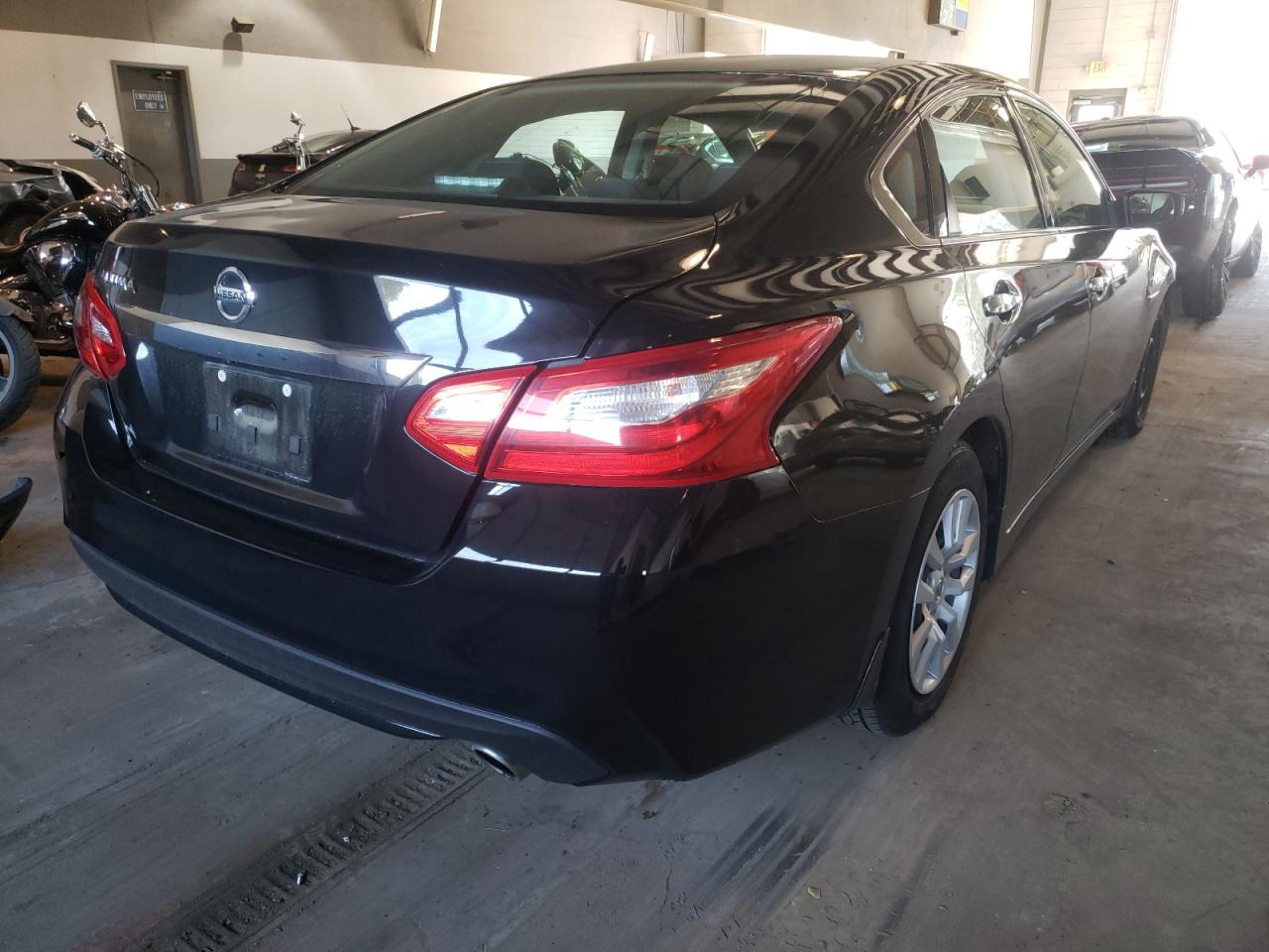 Photo 4 from auction – 2016 NISSAN ALTIMA 2.5 with VIN 1N4AL3AP0GC265881