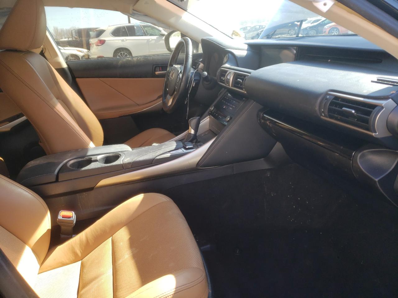 Photo 5 from auction – 2017 LEXUS IS 300 with VIN JTHCM1D27H5016373