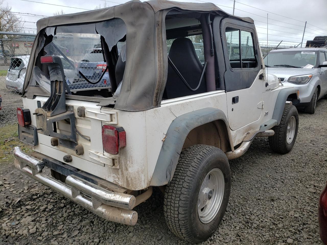 Photo 4 from auction – 2000 JEEP WRANGLER / with VIN 1J4FA29P0YP718969