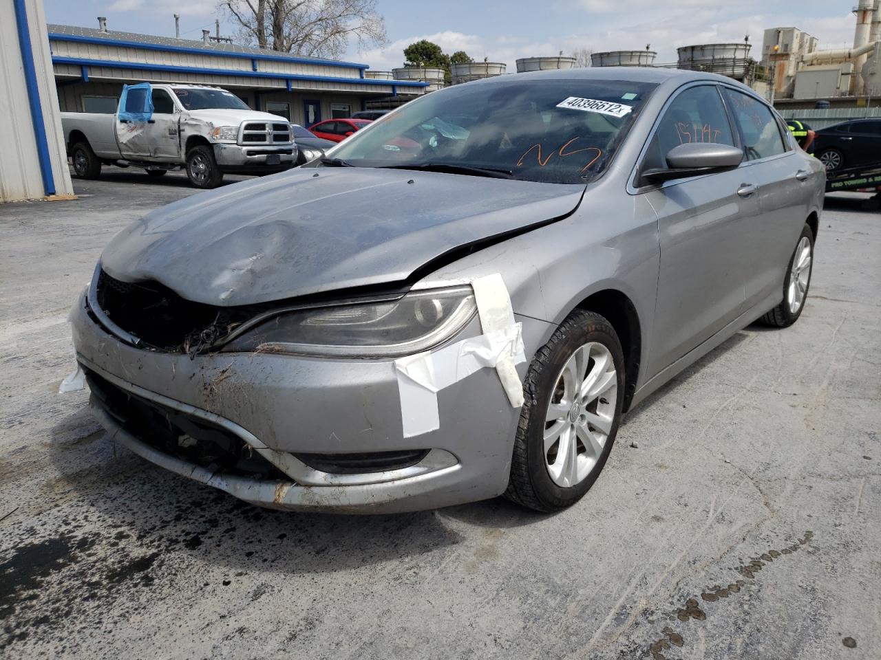 Photo 2 from auction – 2015 CHRYSLER 200 LIMITE with VIN 1C3CCCAB3FN651371