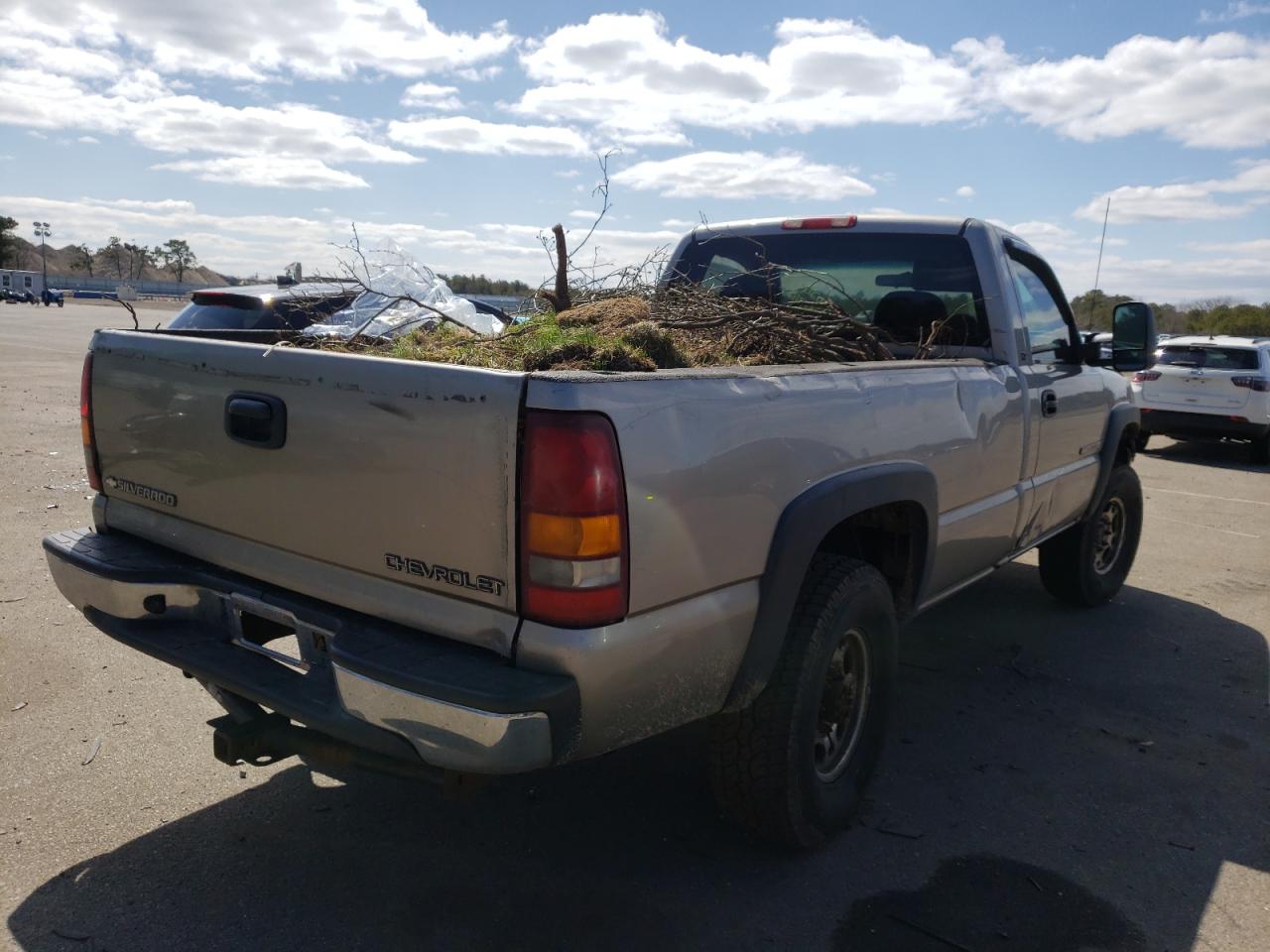 Photo 4 from auction – 2001 GMC SIERRA K25 with VIN 1GTHK24U51E226738