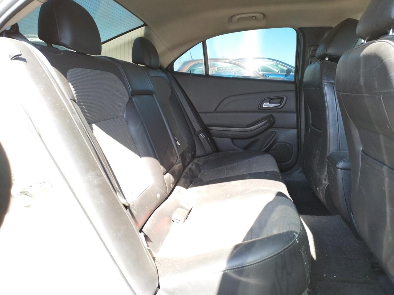 Photo 6 from auction – 2016 CHEVROLET MALIBU LIM with VIN 1G11C5SA8GF130445