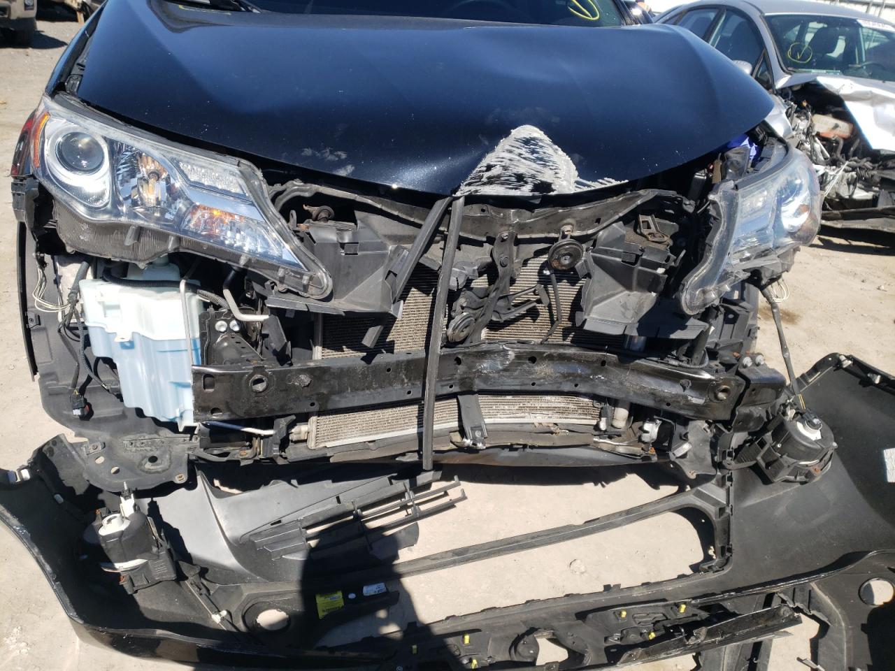 Photo 9 from auction – 2015 TOYOTA RAV4 LIMIT with VIN 2T3DFREV8FW306442