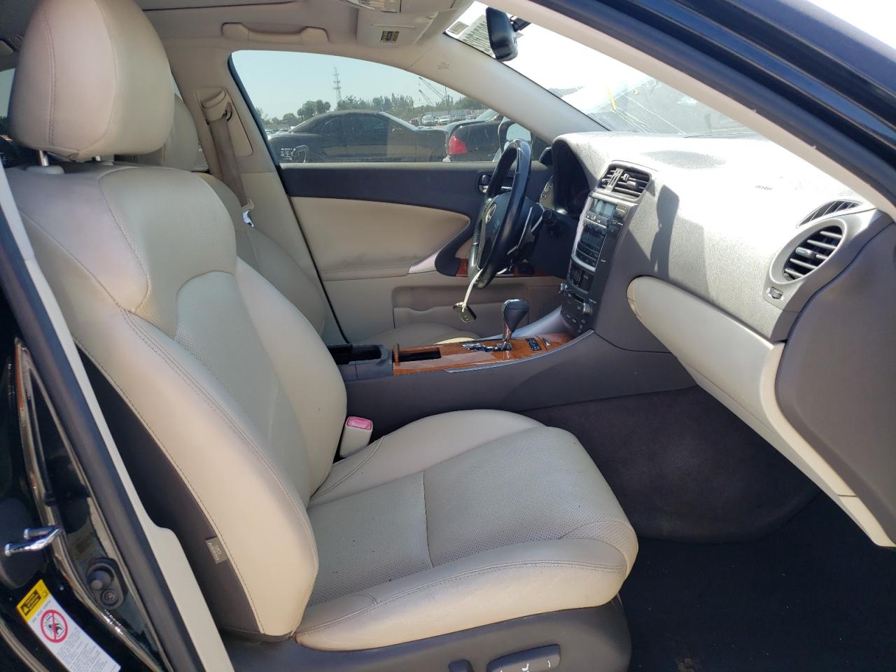 Photo 5 from auction – 2009 LEXUS IS 250 with VIN JTHBK262592084582
