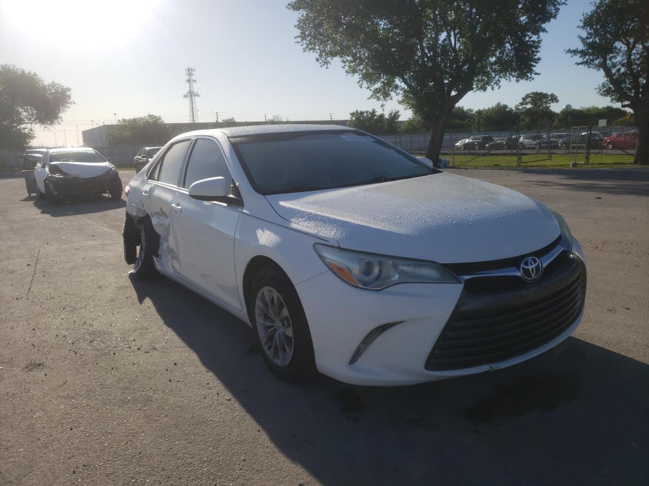 Photo 1 from auction – 2015 TOYOTA CAMRY LE with VIN 4T1BF1FK7FU490052