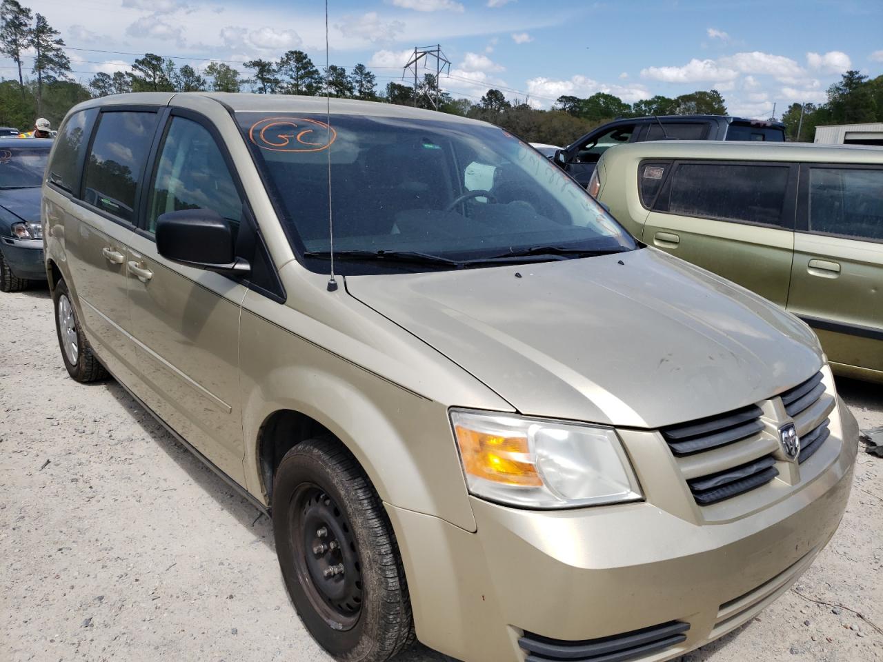 DODGE GRAND CARA 2010 with VIN 2D4RN4DE3AR477618 - Photo from auction