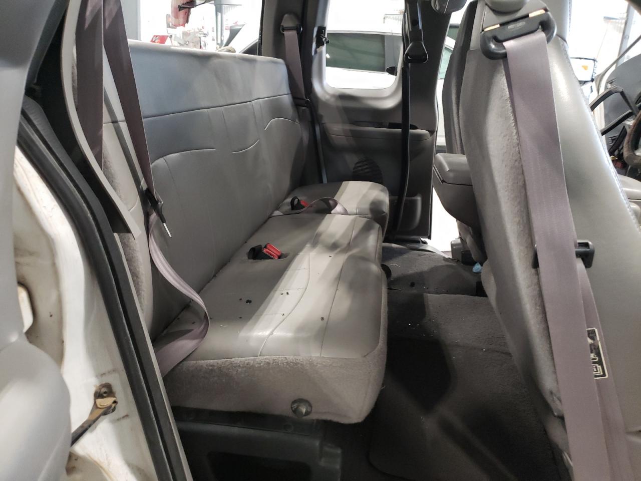 Photo 6 from auction – 1999 FORD F150 with VIN 1FTRX08W4XKB84398