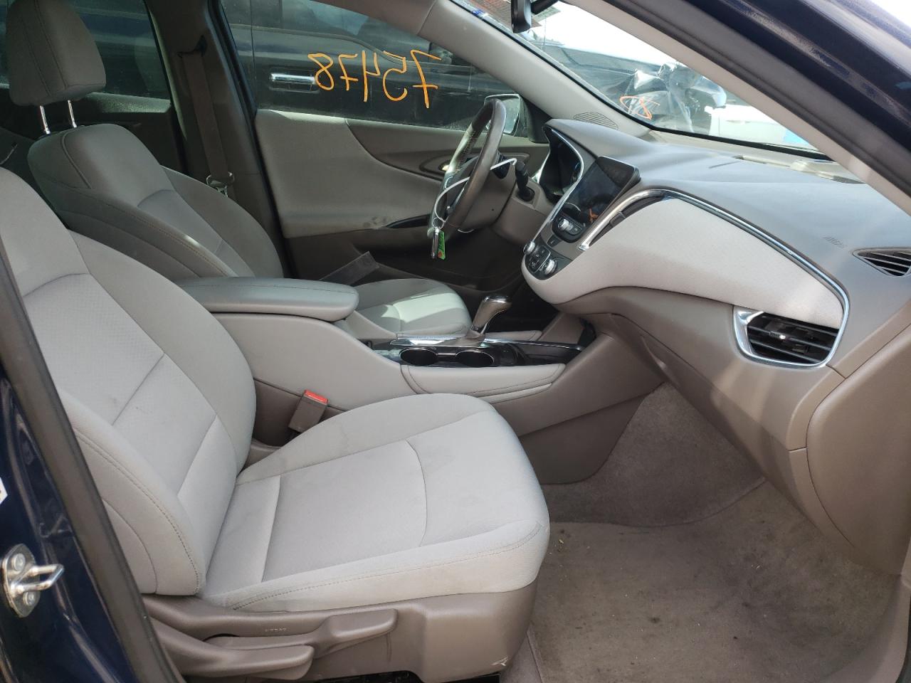 Photo 5 from auction – 2018 CHEVROLET MALIBU LT with VIN 1G1ZD5ST1JF252511