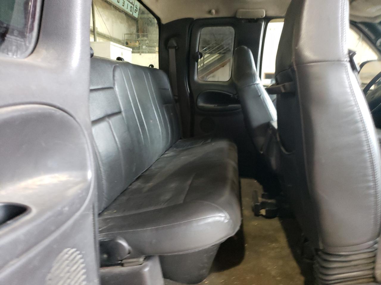 Photo 6 from auction – 2001 DODGE RAM 2500 with VIN 1B7KF23691J515657