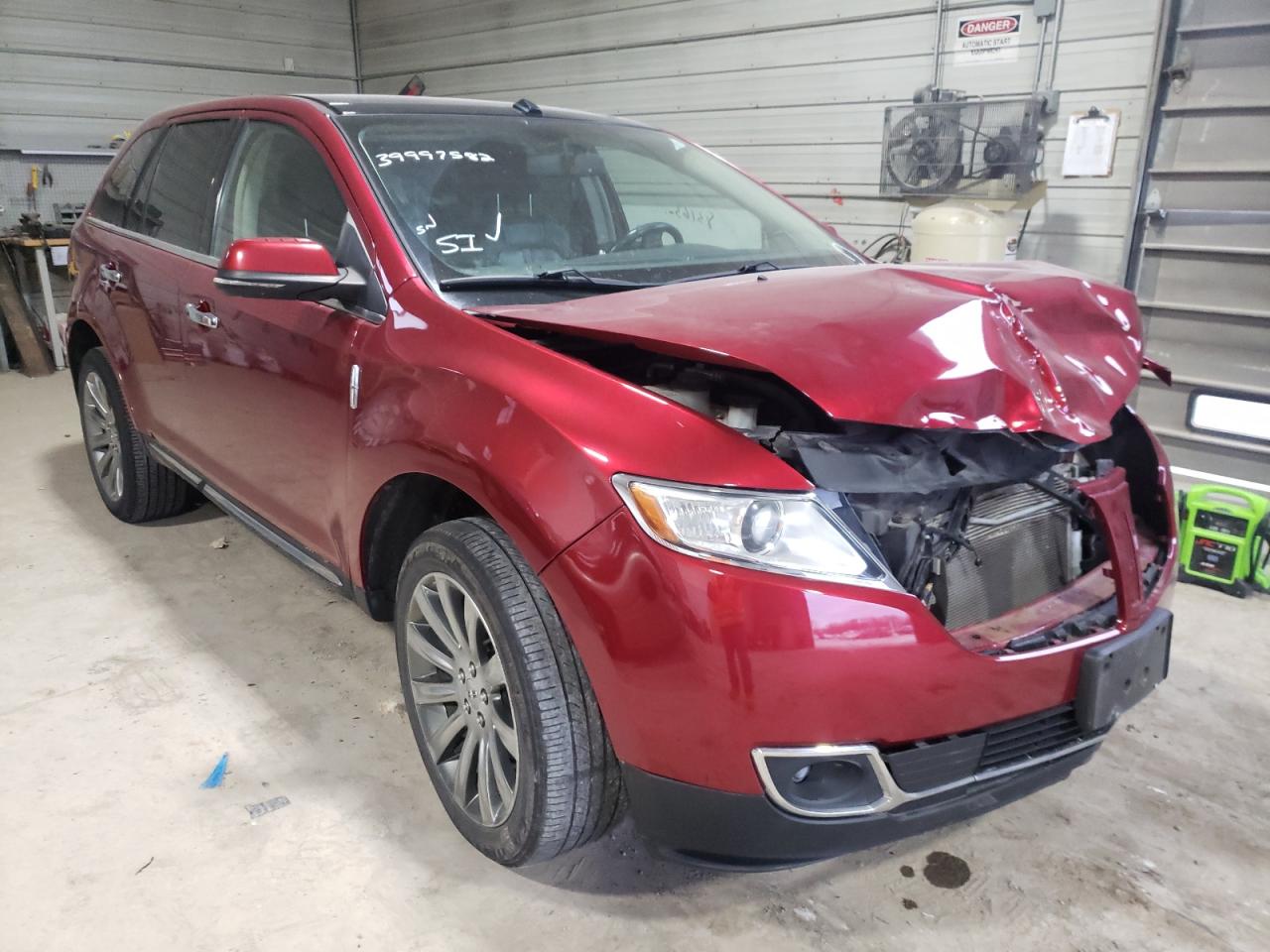 LINCOLN MKX 2013 with VIN 2LMDJ8JK8DBL31569 - Photo from auction
